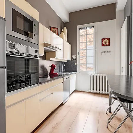 Pied A Terre De Charme - 80 M2 - Hyper Centre - Parking * Albi
