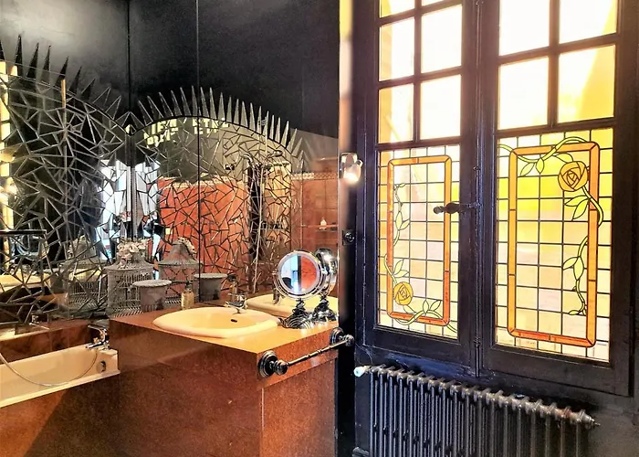 Pied A Terre De Charme - 80 M2 - Hyper Centre - Parking *