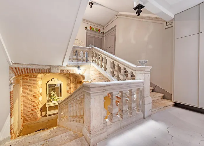 Appartement Pied A Terre De Charme - 80 M2 - Hyper Centre - Parking